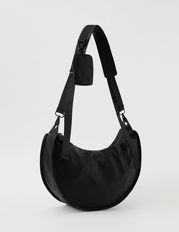 Buffing Leather Moon Sling Bag_Black