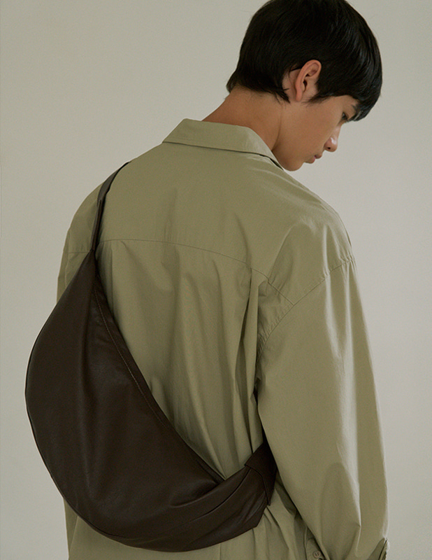 [8/12 예약발송]Buffing Leather Semicircle Sling Bag_Brown