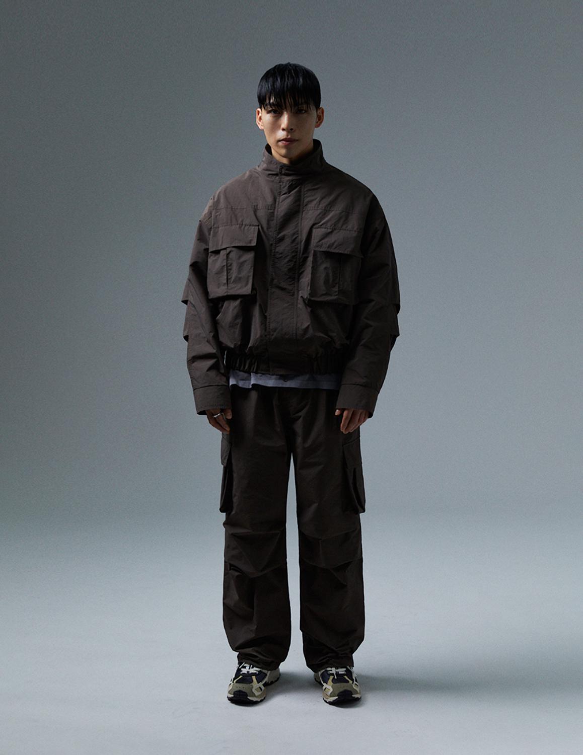 [KKANG STYLIST CO-LAB]Windshell Big Pocket Crop Jacket&amp;Parasuit Pants Set-up_Tan Brown